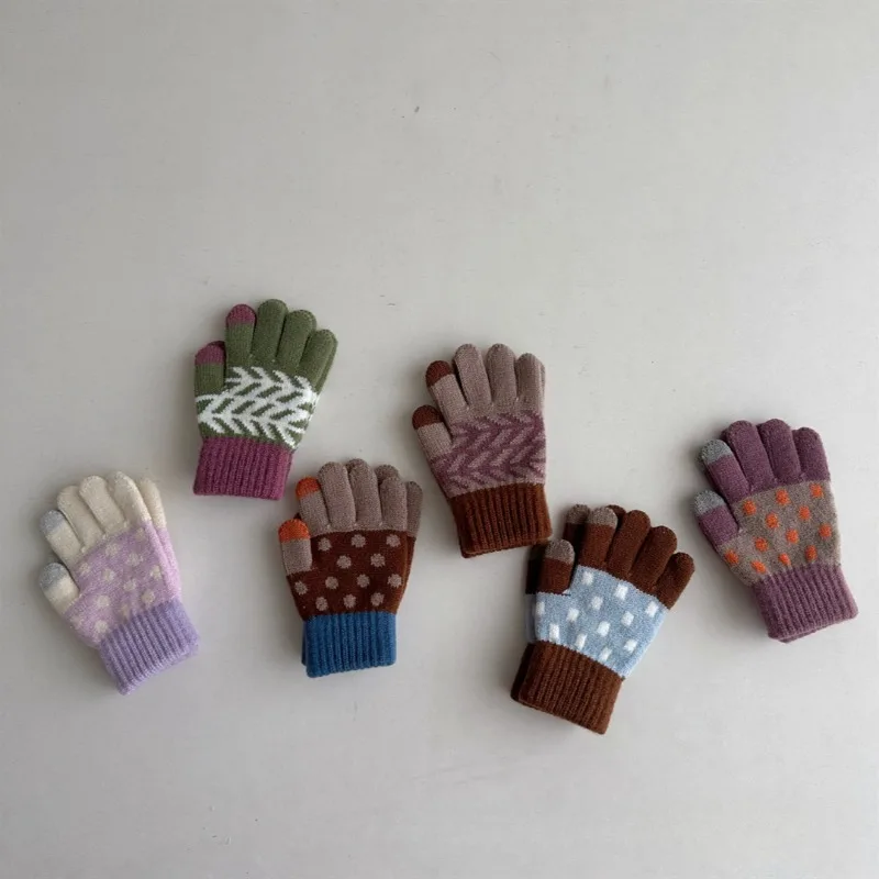 Kids Winter Knit Gloves – Soft Plush Full-Finger Gloves for Boys & Girls 4