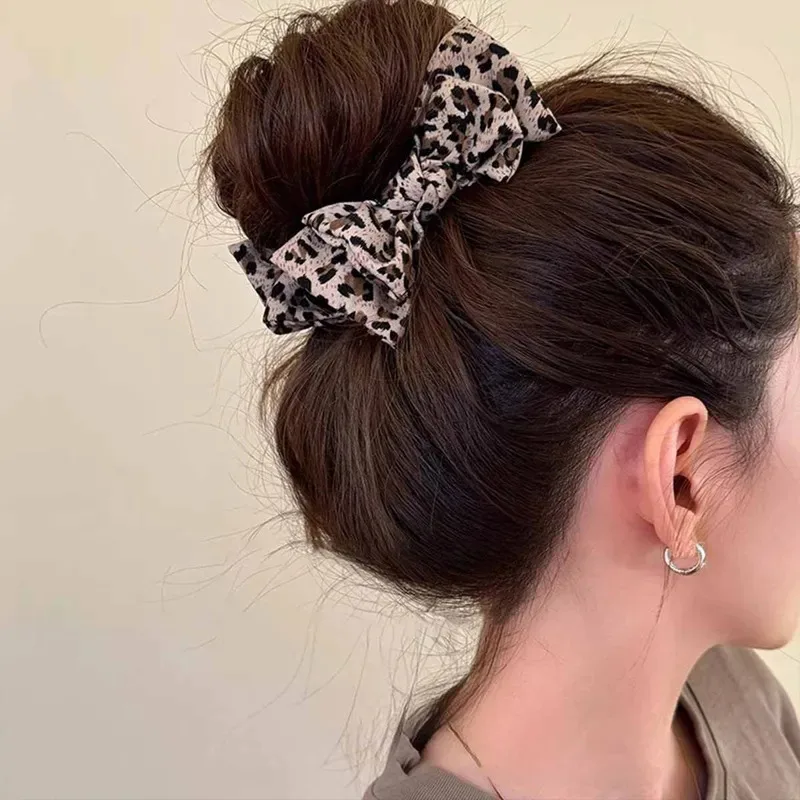 Vintage Leopard Bow Hair Clip (Cute & Bold) 3