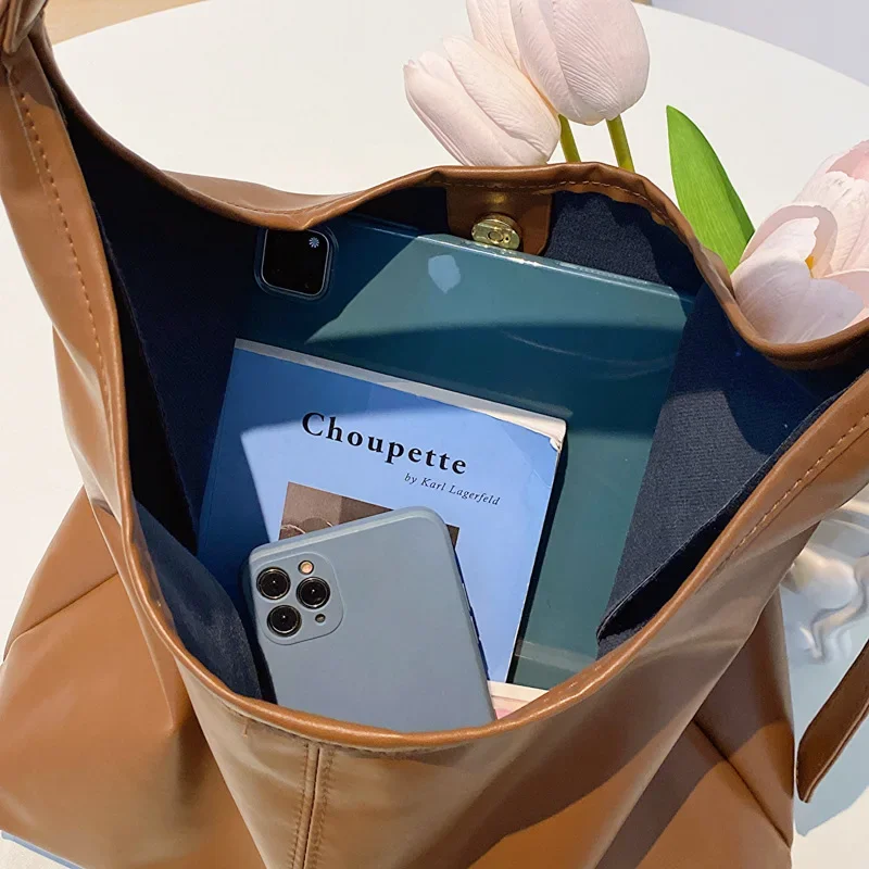 Minimalist Large-Capacity PU Tote Bag for Women 4