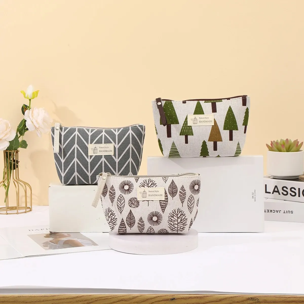 Cute Canvas Zipper Pouch – Mini Makeup & Pencil Case Organizer 2